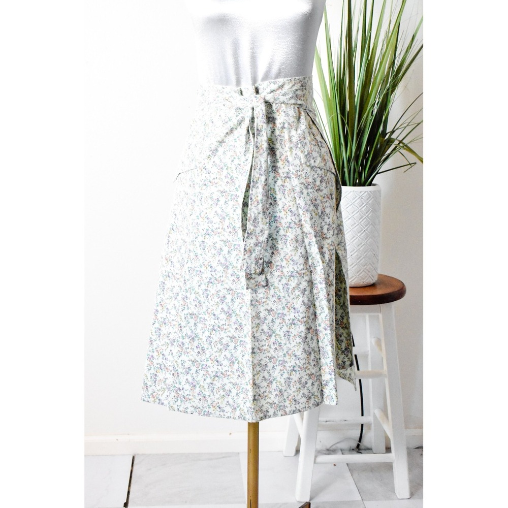 Handmade Floral Wrap Skirt Womens 28 Waist White 70s Vintage A-Line Midi Pocket